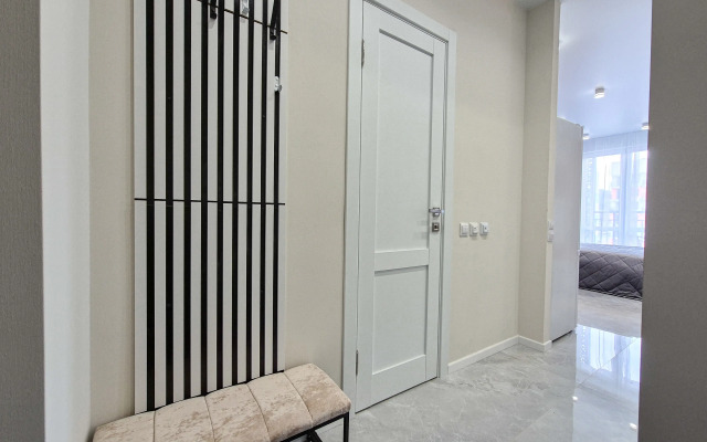 Svetlaya studiya s balkonom na 9 etazhe Flat