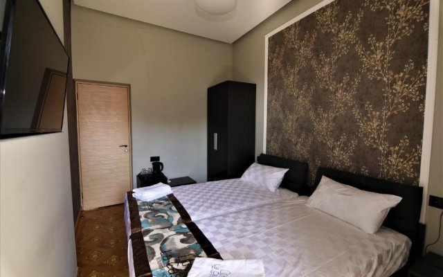 Отель La Casa Hotel Yerevan