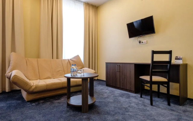 Komatek Hotel