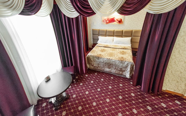 Nautilus Mini-Hotel