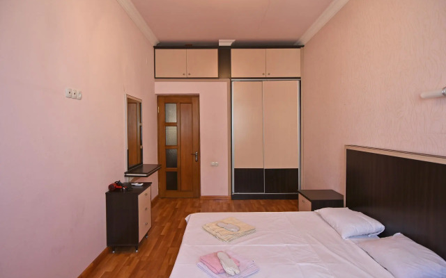 RentInnYerevan on Yekmalyan 1st Street Apartment