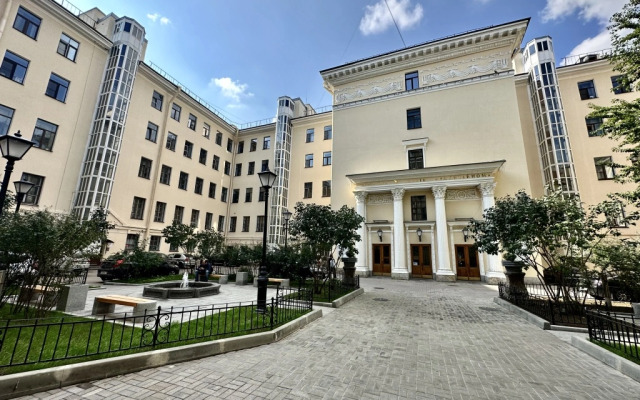 LITEINY  Royal Apartments