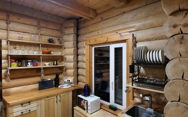 Гостевой дом у Озера в Лесу Маркова заимка