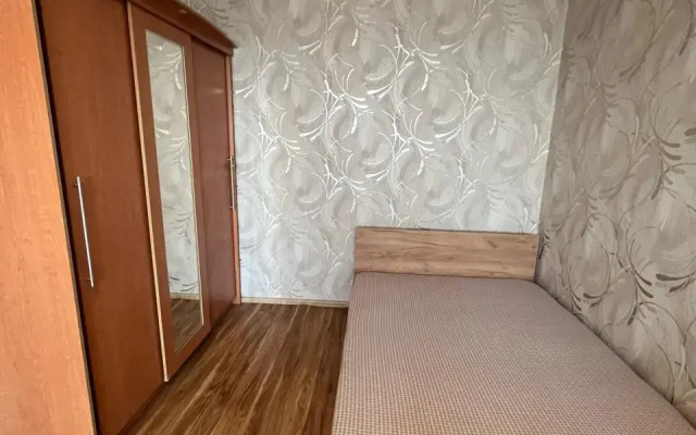 Ryadom S Aeroportom Flat