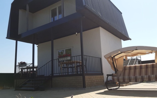 Solnechny Guest House