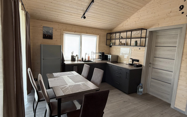 Na Granitse S Lesom Private House