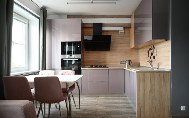 1912 U Metro Novocherkasskaya Apartment