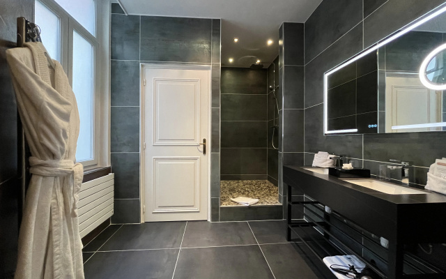 Hotel LOGIS Hôtel Borel