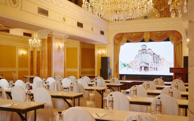 Отель Гранд Отель Эмеральд