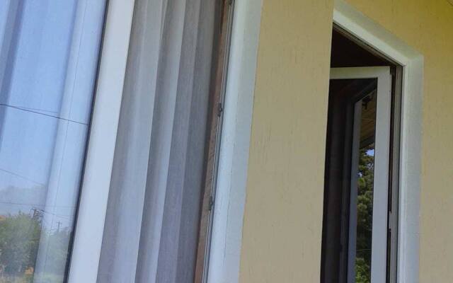 Achi Guest House