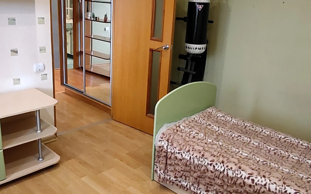 Квартира 3-комнатная на Строителей 37