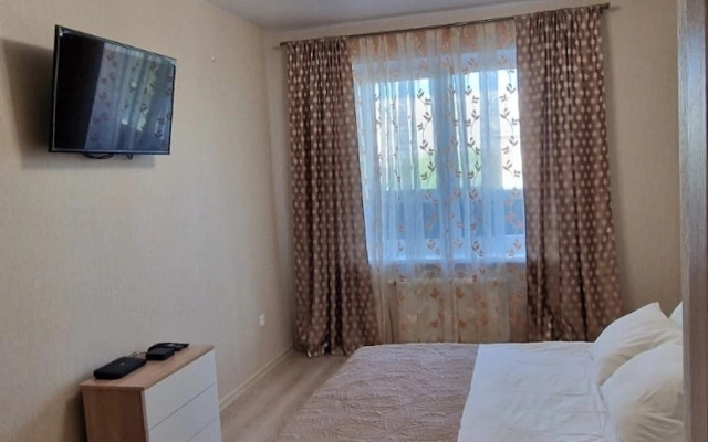 Na Ulitse Neftyanikov 7 Flat