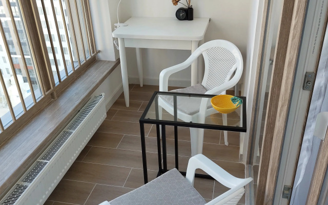 Studiya S Teploy Lodzhiey U Tts Veer-Moll Flat