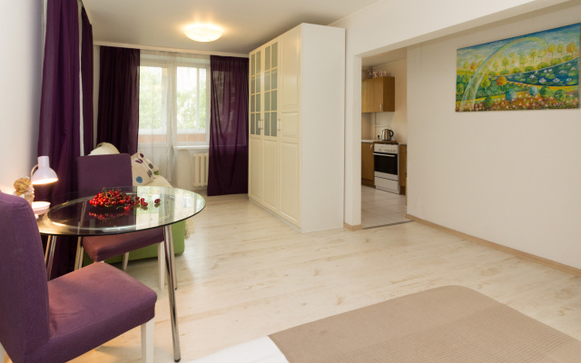 Na Kastanayevskoy 3 Apartment