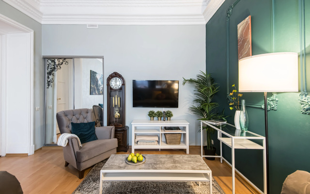 Квартира GM Apartments в Сталинской высотке