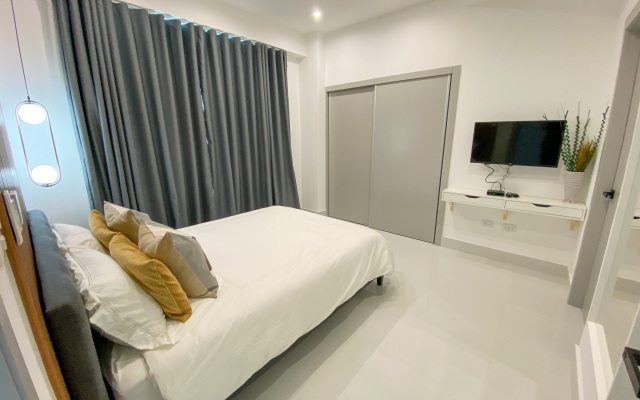 Monaco XII Apartments