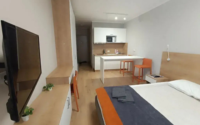 Start 1423 Apartments