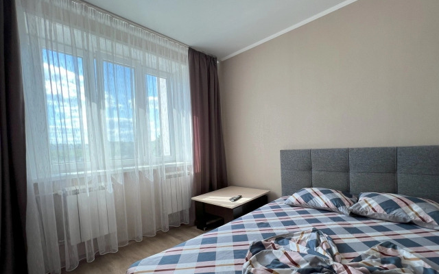 V Novom Dome V Tsentre Goroda Flat