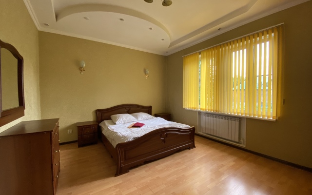 U Parka Kirova Guest House