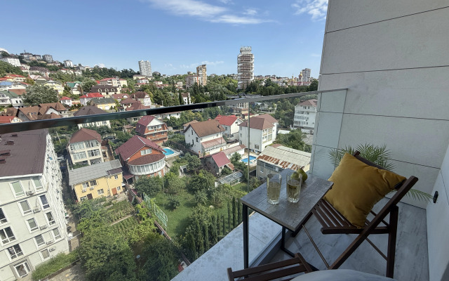 Uyutnaya Studiya s Basseynom na Territorii Moresolntseapart Flat