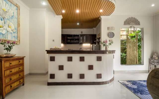Blue Swing Villa