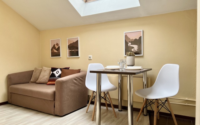 Апартаменты Арт - мансарда N3