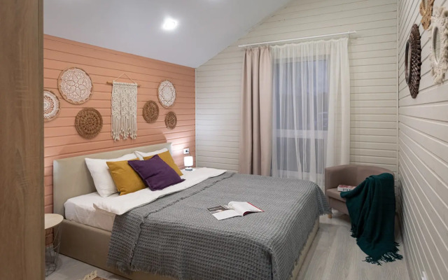 Point 371 Izumrudnyj Guest House