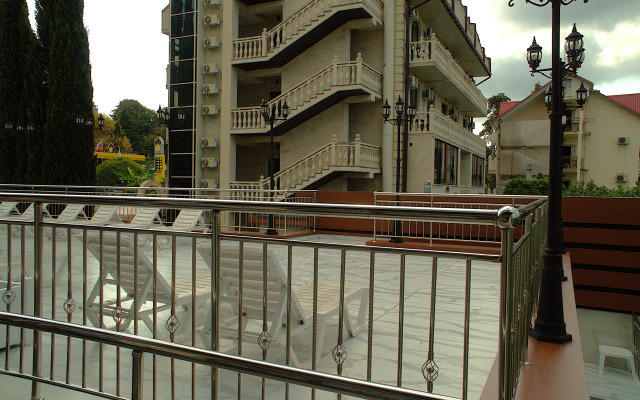 Dvukhmestnye  S Vidom Na Aerariy Apartments