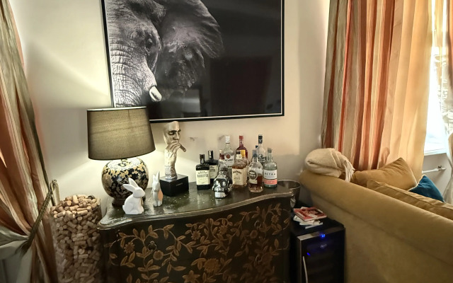 Dizaynerskaya U Kremlya Flat