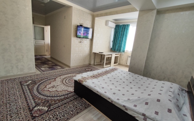 Elitnye s Vidom na Gorod Apartments