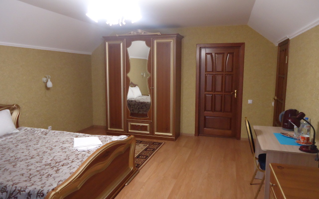 Отель Радуга