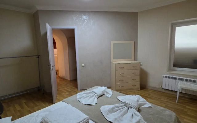 Апартаменты Nana’s Apartment in an Old Tbilisi Yard