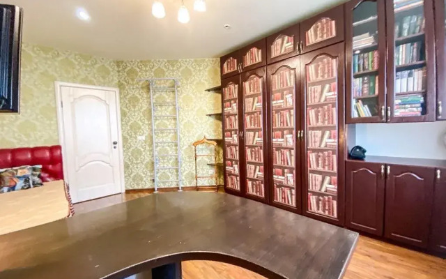 Na Zapototskogo, 12 Flat