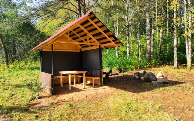 Апартаменты Уютная студия около озера