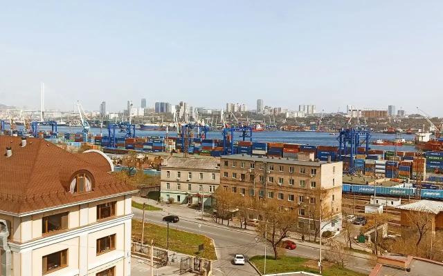 Квартира 3-Комнатная Верхнепортовая 64а