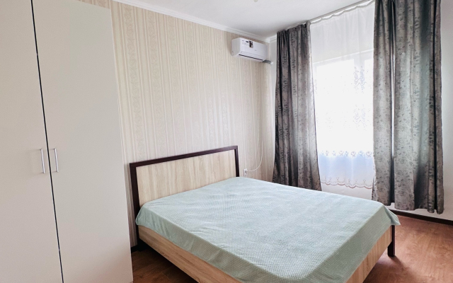 Flat S Balkonom Na Pochtovoy Ulitse