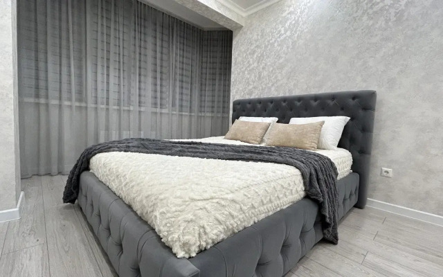 Semeyny Lyuks Apartments