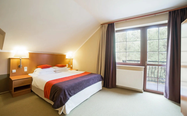 Отель Korona Park Klewinowo