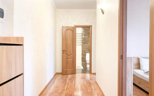 1 Komnatnaya Kvartira Vozle Trts Simoll Flat