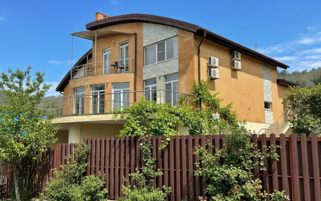 Гостевой дом Лето