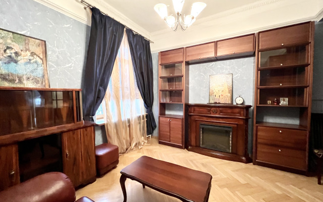 U Metro Moskovskie Vorota Apartments