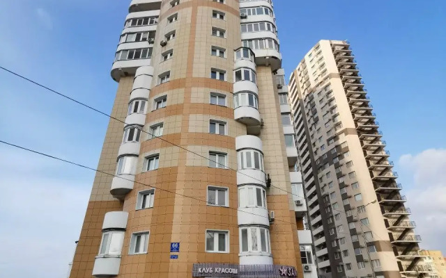 Dvukhkomnatnaya Vozle Morya, Mayak Flat
