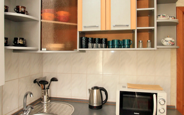 Na Pushkinskoy naberezhnoy Flat