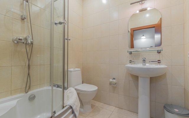 Solo in Nevsky Prospect Guest house