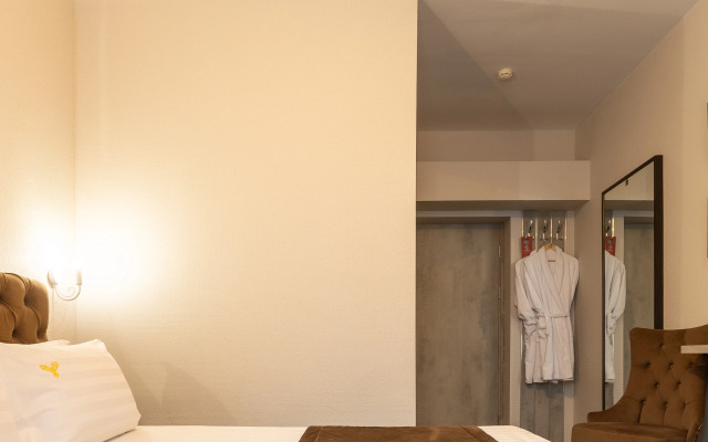 Sova Na Profsoyuznoy Hotel