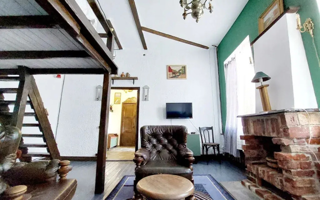 U Storozhevoy Bashni Apartments