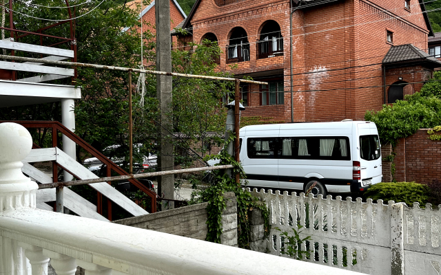Khutorok Guest House