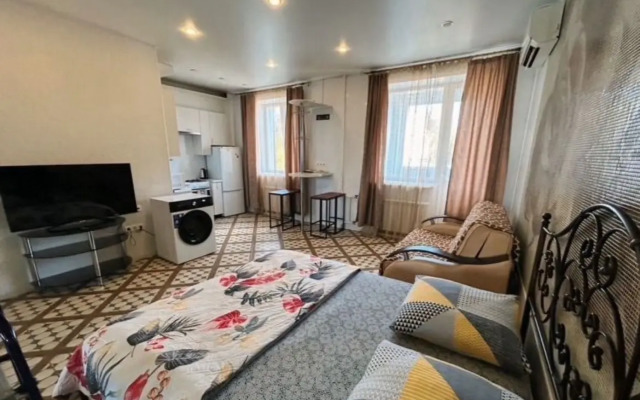 Na Ulitse Kharitonova 3 Flat