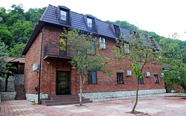 DzhaNat Hotel
