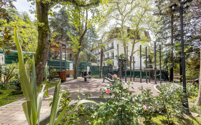 Pokrovskij park s vidom na more Apartment